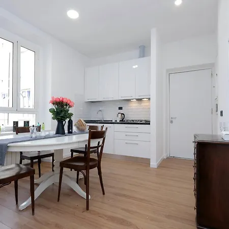 Monti Apartment *
