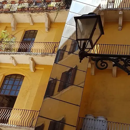 La Casa Dell'orologio Di Palazzo Berardi Roma