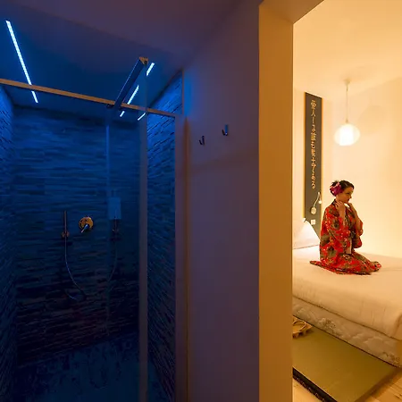 Irooms Jacuzzi Рим