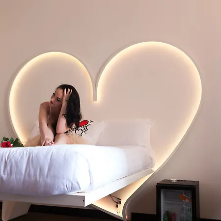 Гостевой дом Irooms Jacuzzi