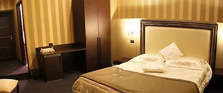 Domus Romantica 3* Rome