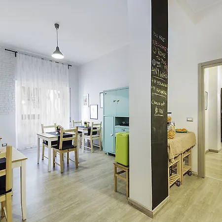 Couette-café To Rome