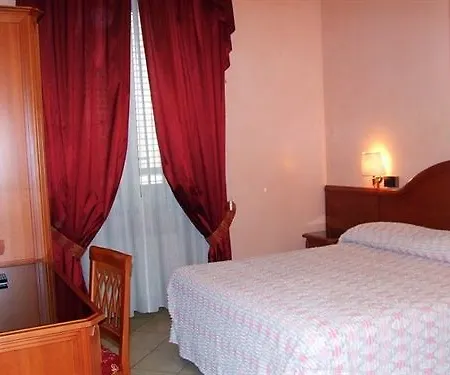 Sandra Hotel Rom