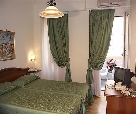 Πανσιόν Porta Pia 2*