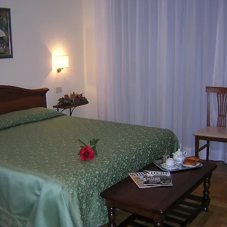 Πανσιόν Porta Pia 2*