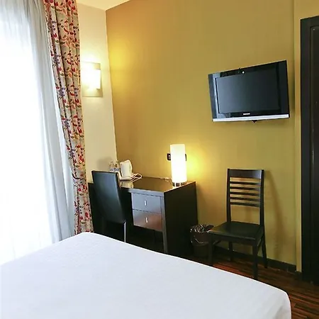 Merulana 3* Rome