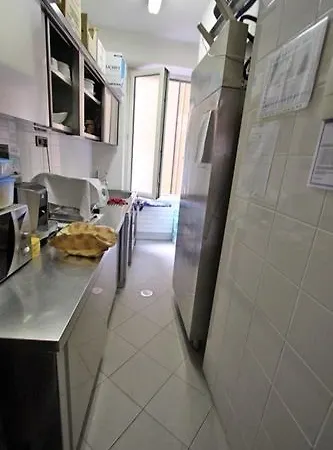 Merulana Guest house