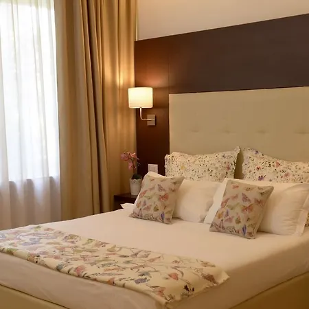 Hotel Residenza Flaminio Gaio *