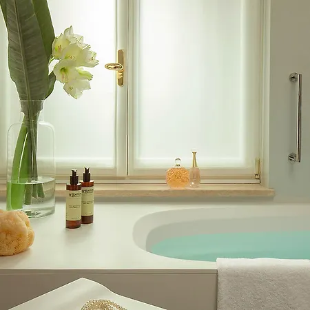 Palazzo Scanderbeg 4* Roma