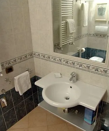 Crosti 3* Rome