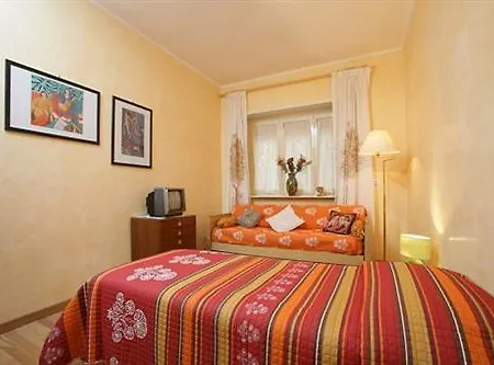 Simonetta Ai Musei Vaticani Bed & Breakfast 2*