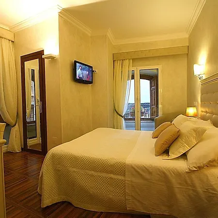 Navona 2*