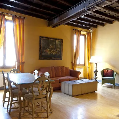 Apartment Luxury Manfredi *