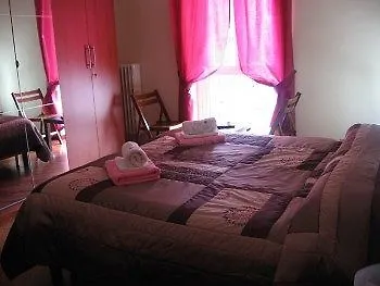 Stasera A Casa Da M.e. Bed & Breakfast 2*
