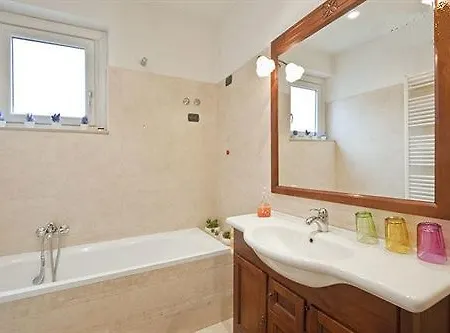 Bed & Breakfast Stasera A Casa Da M.e. 2*