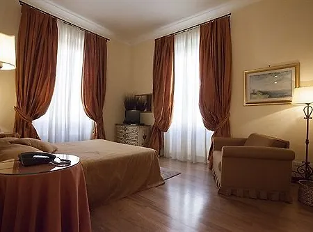 Relais Al Senato 3* Rome