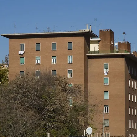 Titina 2* Roma