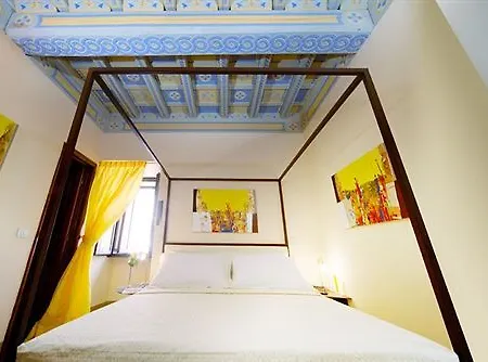 Residenza Torre Colonna Bed & Breakfast 4*