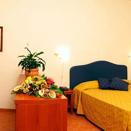 San Pietro La Corte Hotel 3*