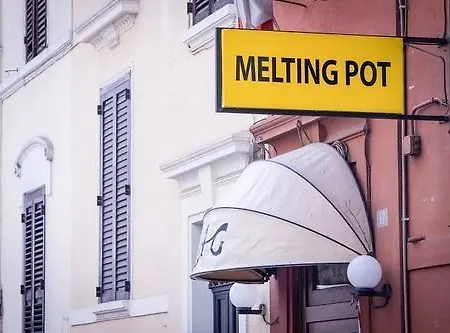 Melting Pot Hostal