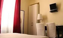 فندق مبيت وإفطار At Your Place روما