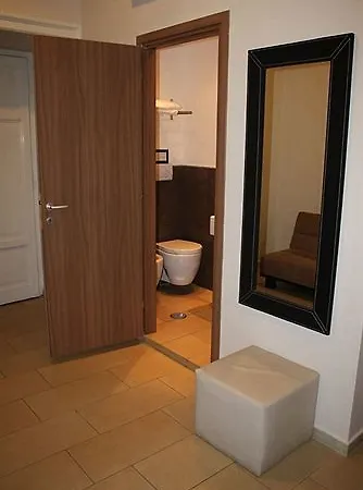 Inncentral Rome