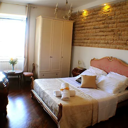 Little Rhome Bed and breakfast