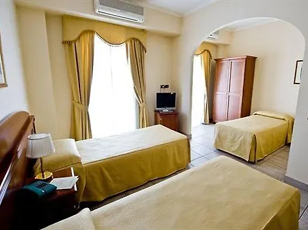 Marini Park Otel 3*