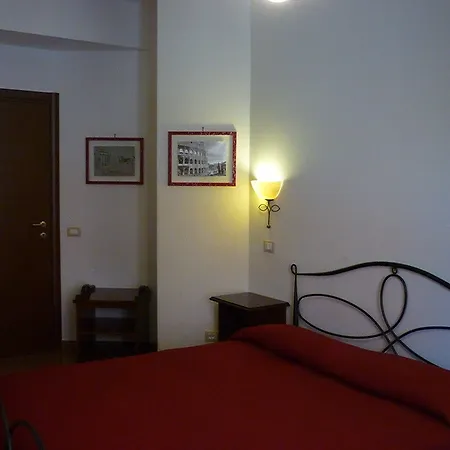 Vecchia Bed & Breakfast 2*