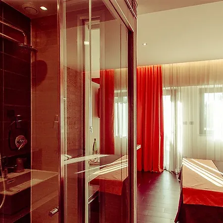 Hotel Ways Garden & Leisure