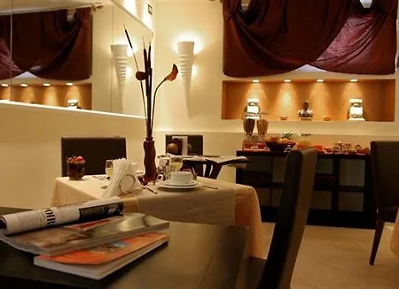 Latinum Hotel