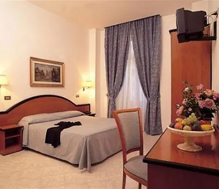 Hotel Sonya 3*