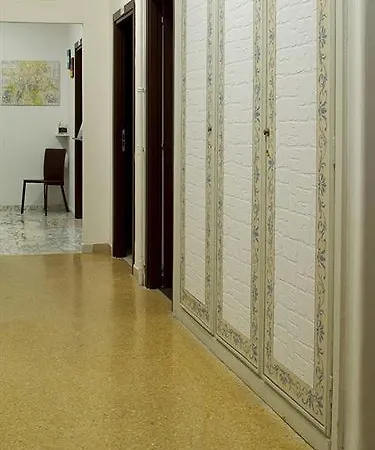 Guest house House In Domus Romana 2*