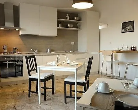 Bed and breakfast Atticoromantica 2*