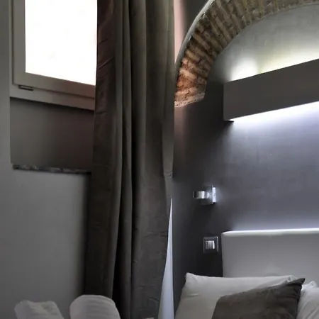 Nl Trastevere 2* Rome