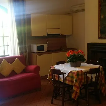Casale Mostacciano Aparthotel 3*