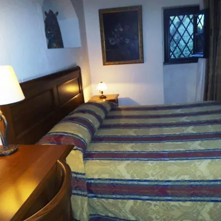 Casale Mostacciano Rome