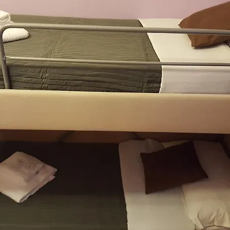 Domus Aurora Affittacamere 3*