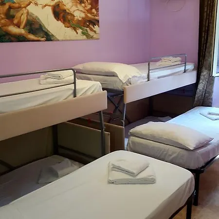 Affittacamere Domus Aurora 3*