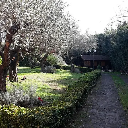 Casale Mostacciano 3* Rome