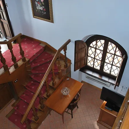 Casale Mostacciano 3* Rome