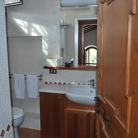 Casale Mostacciano 3* Rome