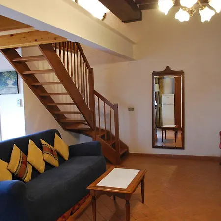 Aparthotel Casale Mostacciano 3*