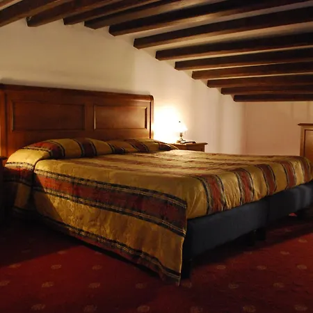 Casale Mostacciano 3*