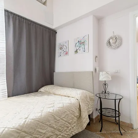 Apartment Crystal House