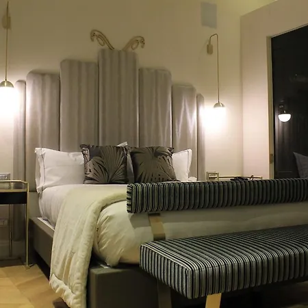 Torre Argentina Relais - Residenze Di Charme