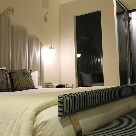 Torre Argentina Relais - Residenze Di Charme בית הארחה 3*