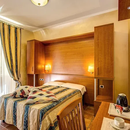 Maryelen 2 Hotel
