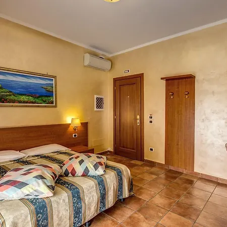 Hotel Maryelen 2