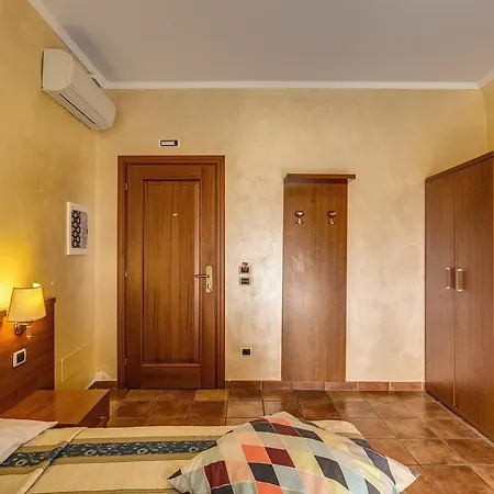 Maryelen 2 Roma